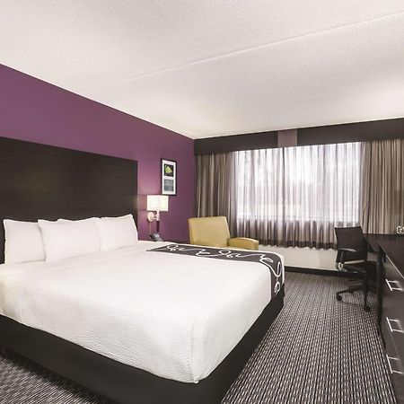 La Quinta By Wyndham Clifton/Rutherford Экстерьер фото