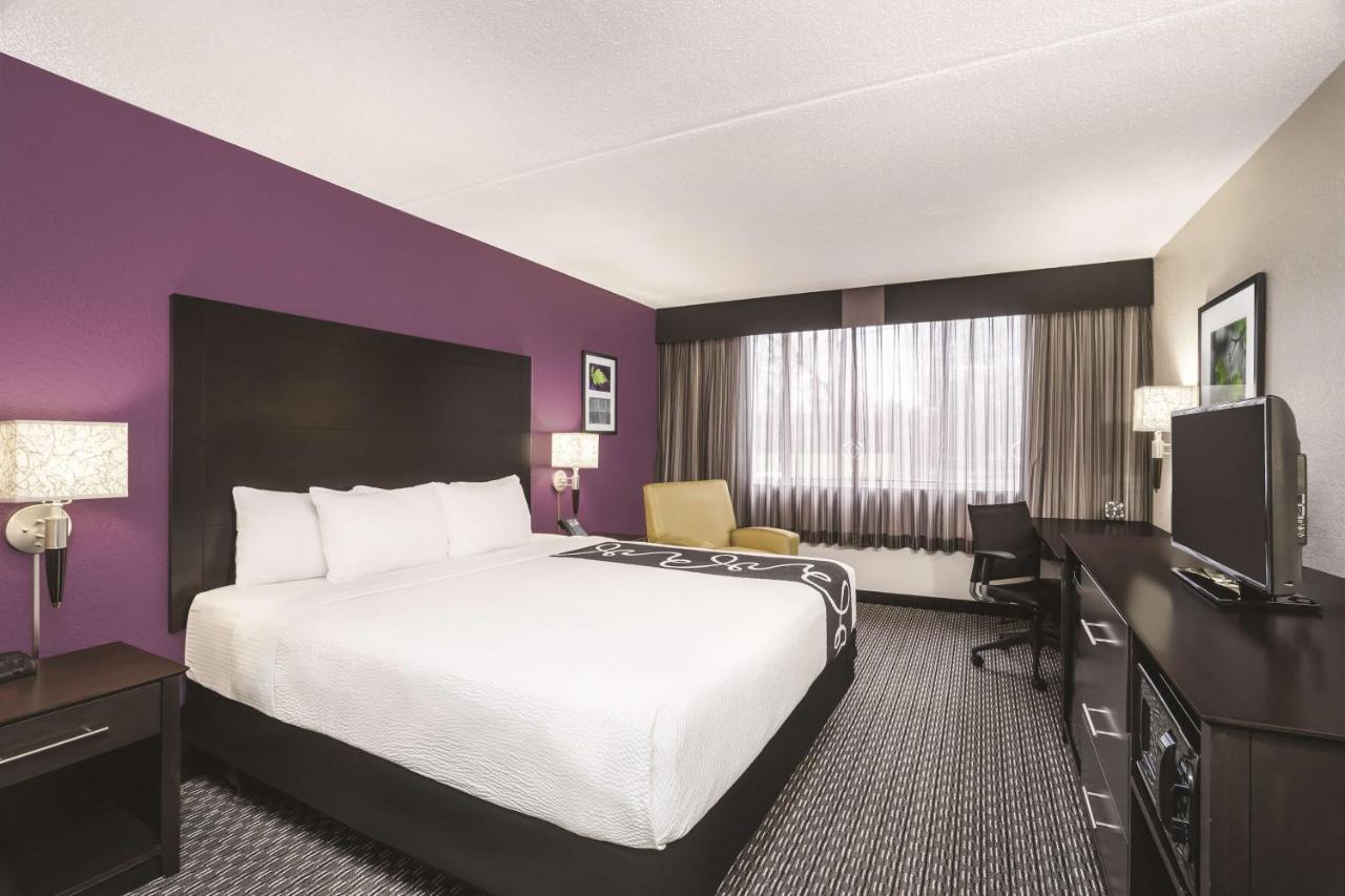 La Quinta By Wyndham Clifton/Rutherford Экстерьер фото