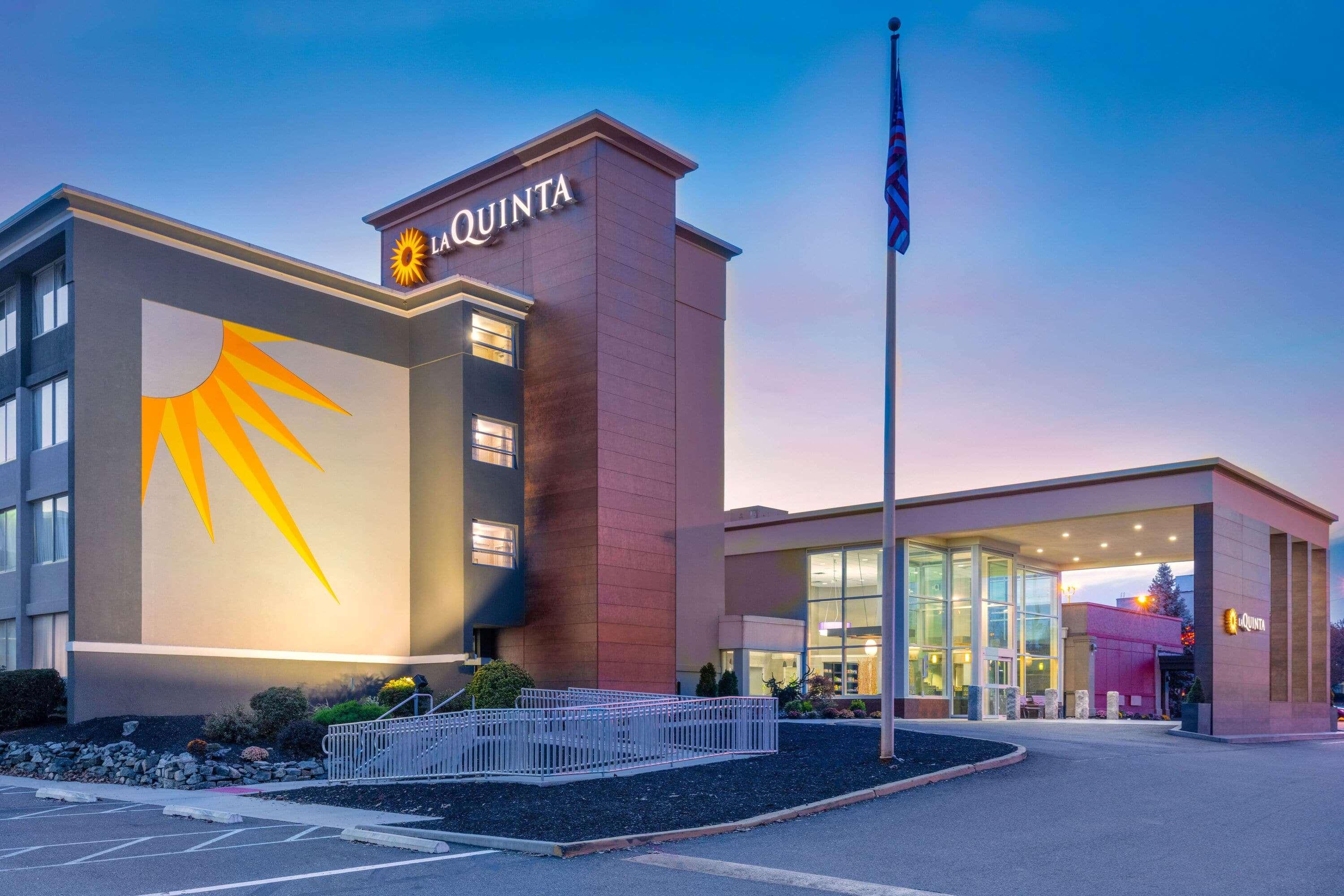 La Quinta By Wyndham Clifton/Rutherford Экстерьер фото