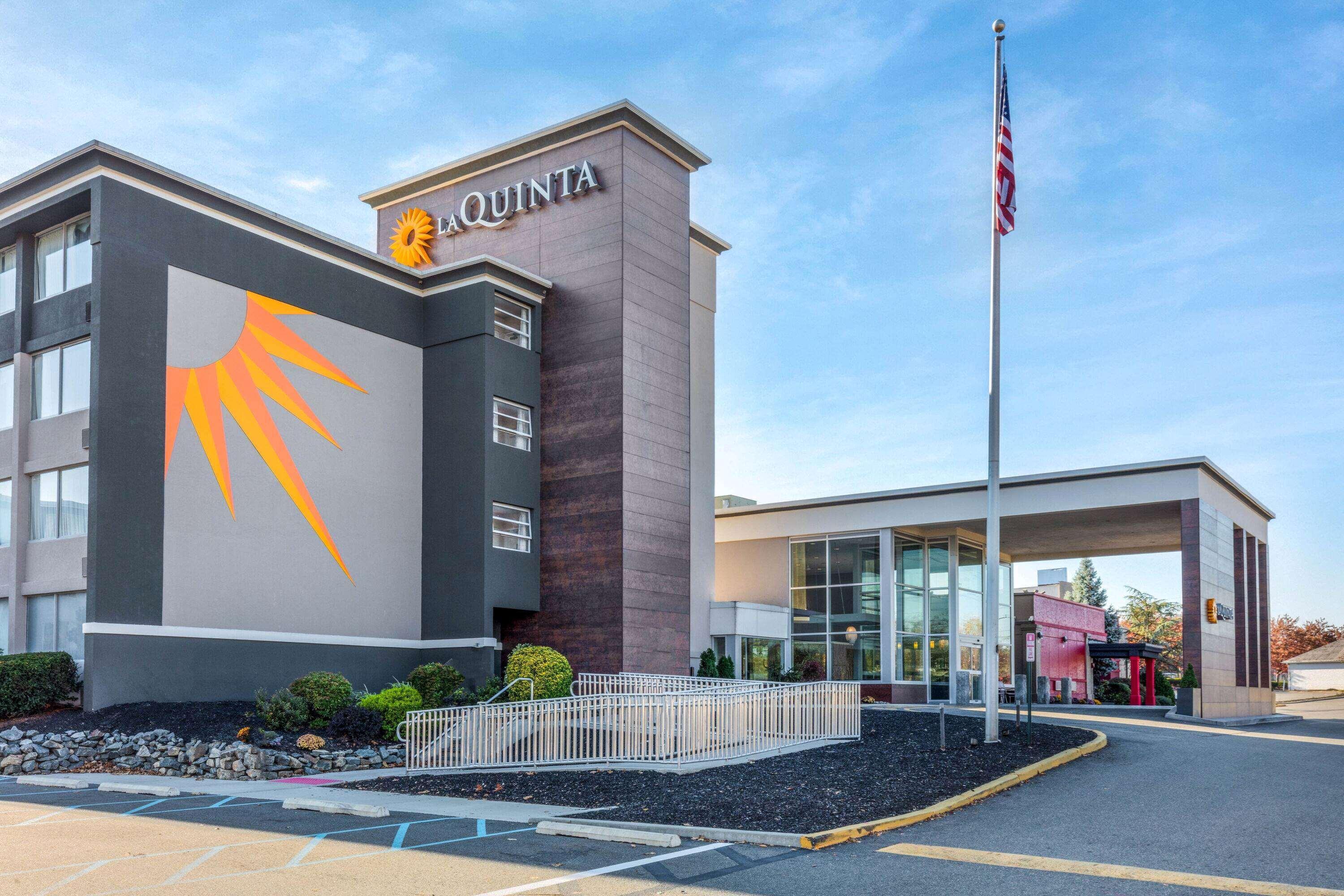 La Quinta By Wyndham Clifton/Rutherford Экстерьер фото