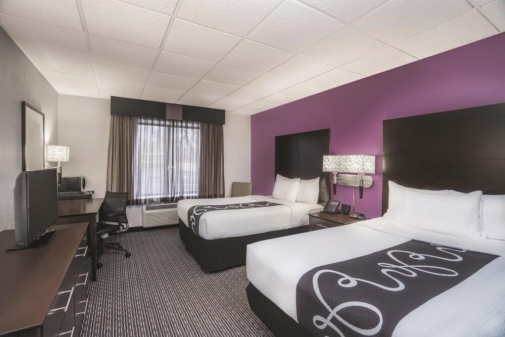 La Quinta By Wyndham Clifton/Rutherford Экстерьер фото