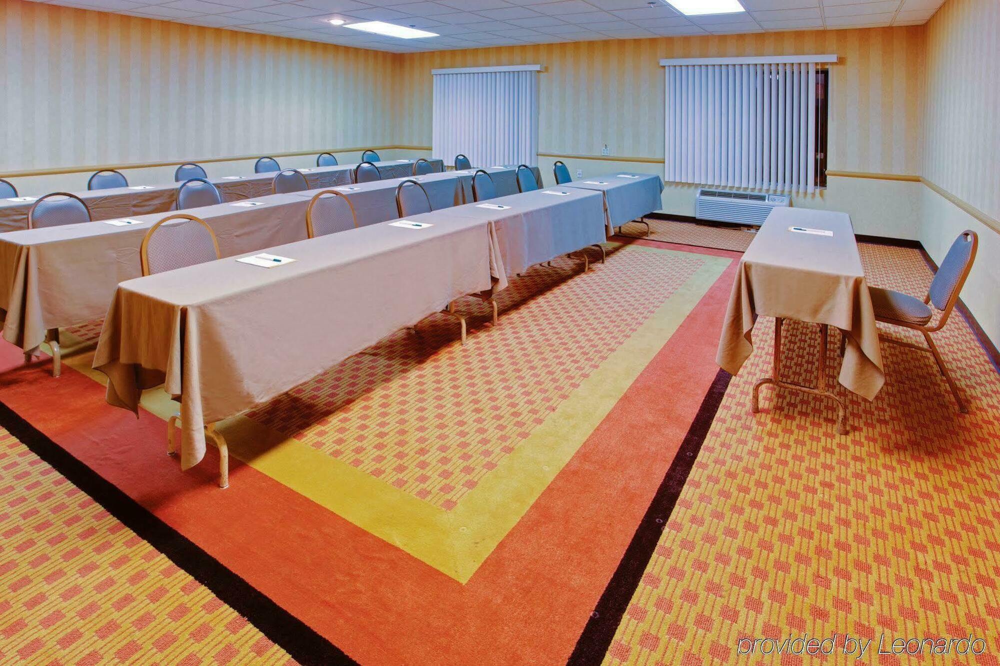 La Quinta By Wyndham Clifton/Rutherford Экстерьер фото